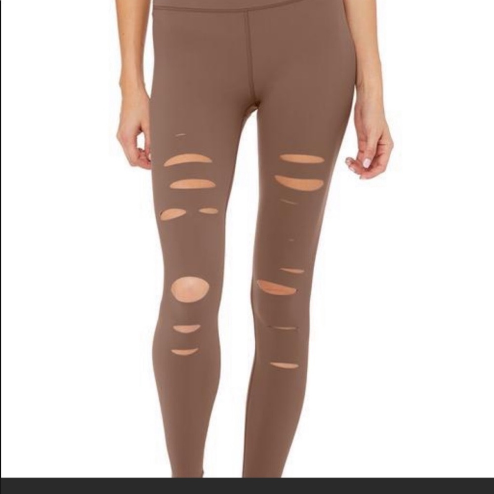 Sells mauve warrior legging